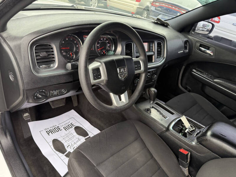 2013 Dodge Charger SE