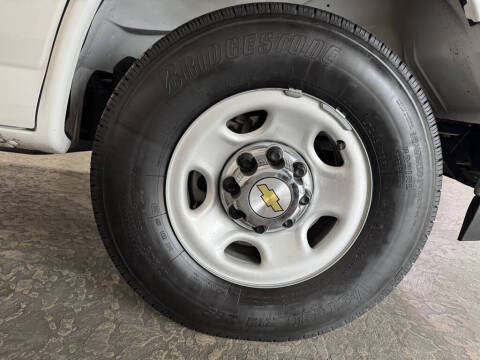 2024 Chevrolet Express LT 3500