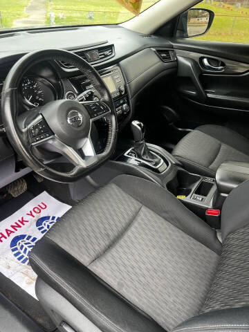 2017 Nissan Rogue SV