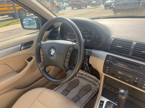 2004 BMW 3 Series 325xi