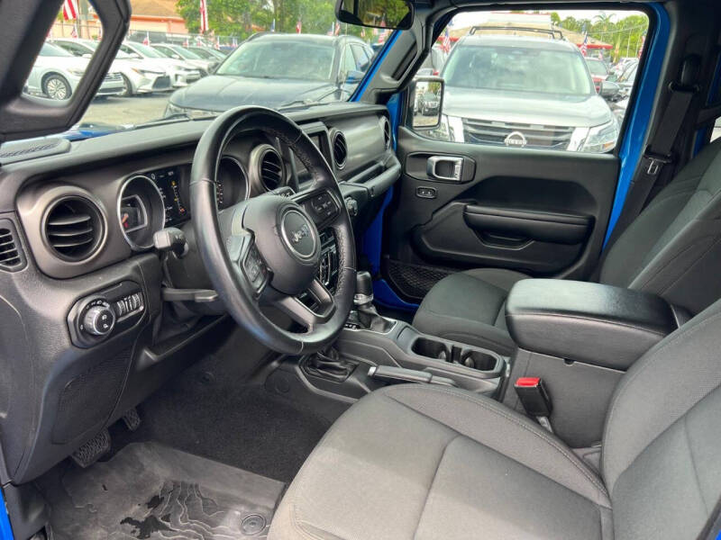 2021 Jeep Gladiator Willys Sport