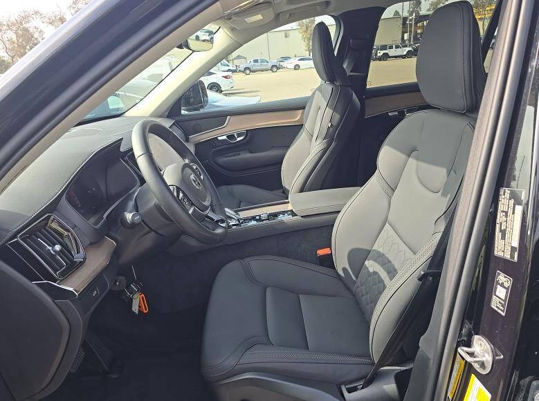 2026 Volvo XC90 B5 Core