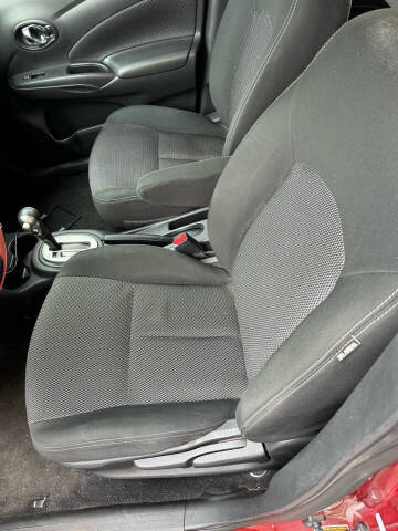 2017 Nissan Versa 1.6 S