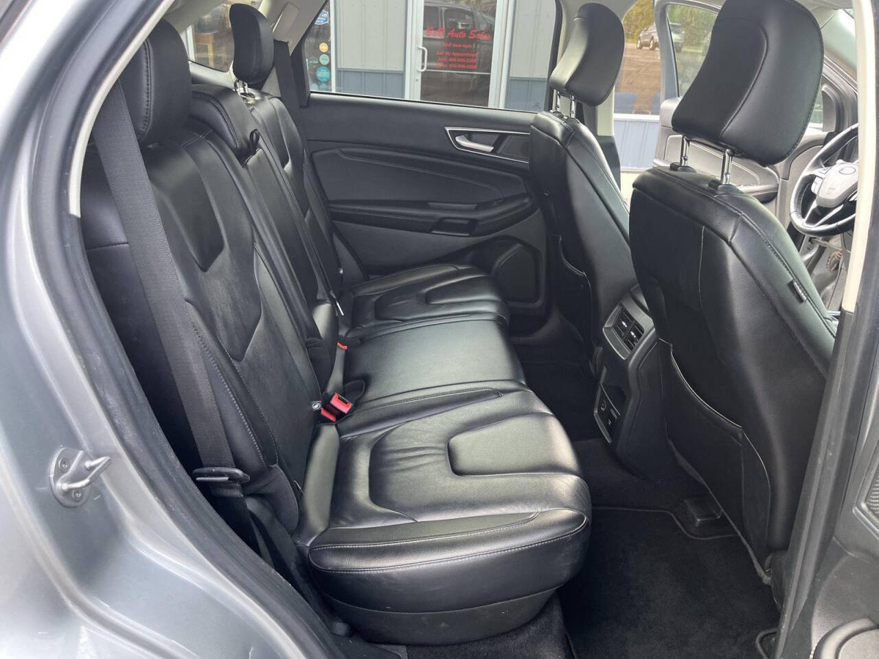 2022 Ford Edge 35