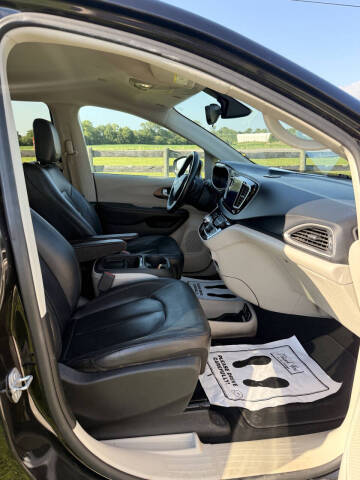 2017 Chrysler Pacifica Touring Plus