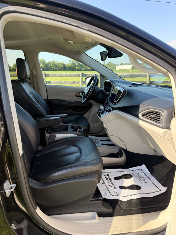 2017 Chrysler Pacifica Touring Plus