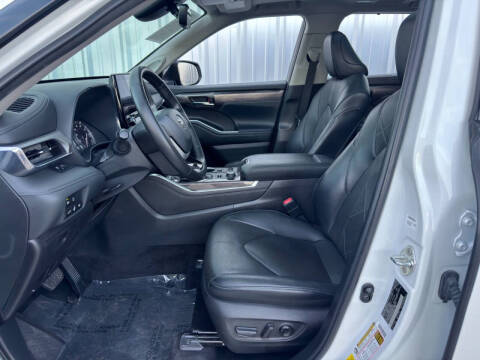 2022 Toyota Highlander Platinum