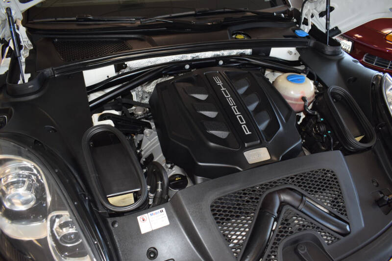 2016 Porsche Macan S