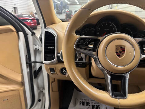 2017 Porsche Cayenne Platinum Edition