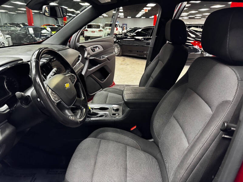 2022 Chevrolet Traverse LT Cloth