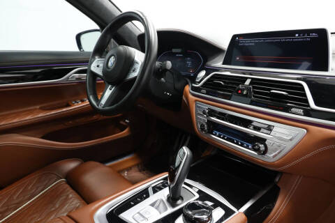 2022 BMW 7 Series M760i xDrive