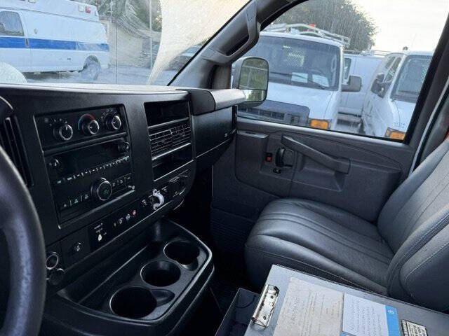 2017 Chevrolet Express 2500