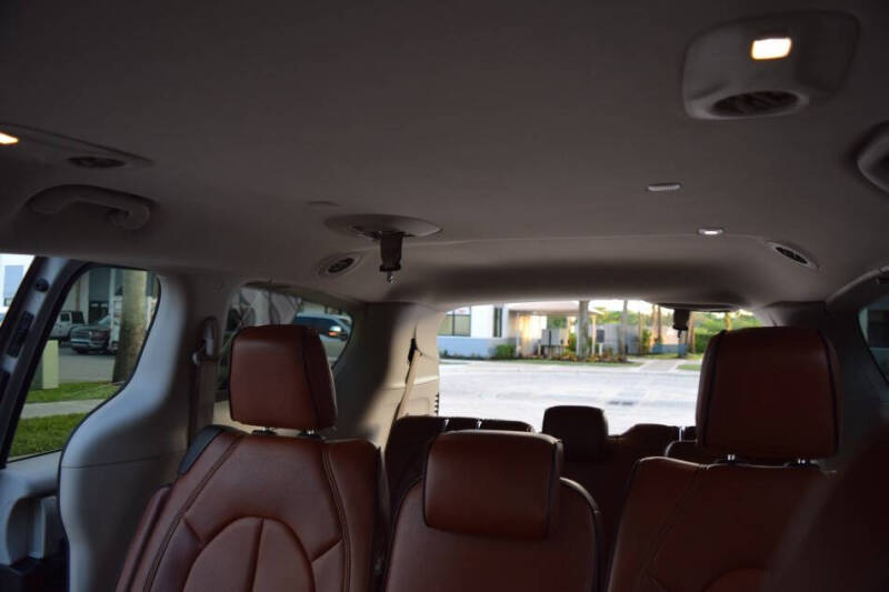 2017 Chrysler Pacifica Touring