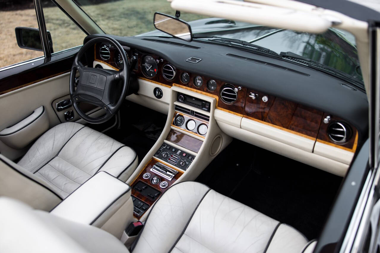 1991 Rolls-Royce Corniche 40
