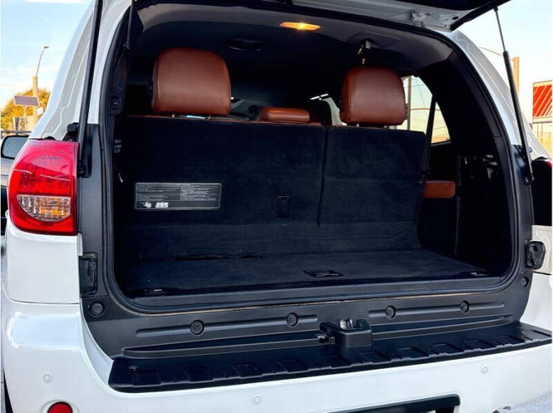 2016 Toyota Sequoia Platinum