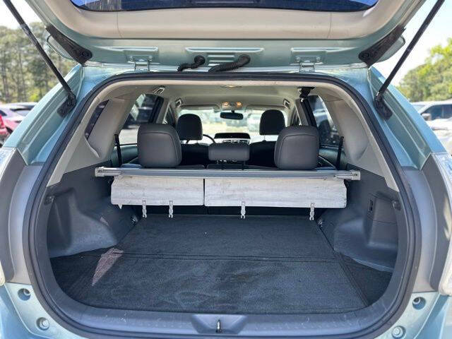 2014 Toyota Prius v Five