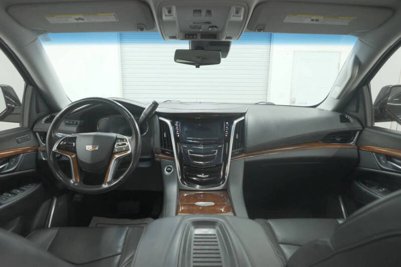 2019 Cadillac Escalade ESV Luxury