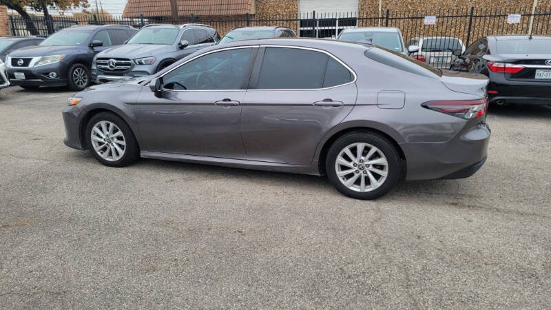 2022 Toyota Camry LE