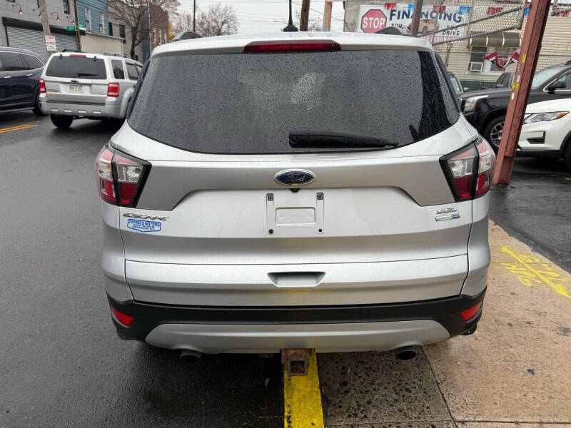 2018 Ford Escape SEL photo 7