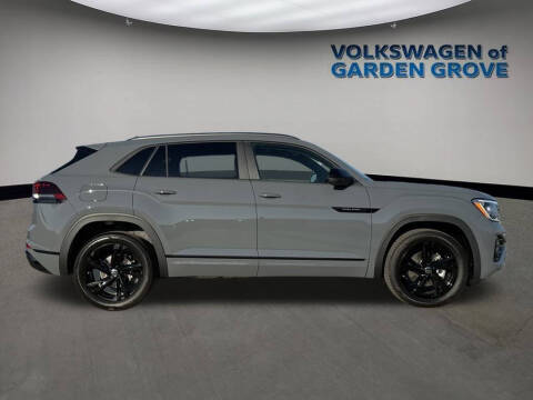2026 Volkswagen Atlas Cross Sport SEL R-Line Black 4Motion