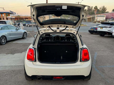 2018 MINI Hardtop 2 Door Cooper