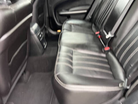 2023 Chrysler 300 S V6