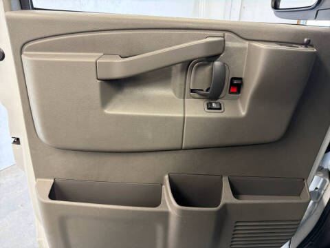 2023 Chevrolet Express 2500