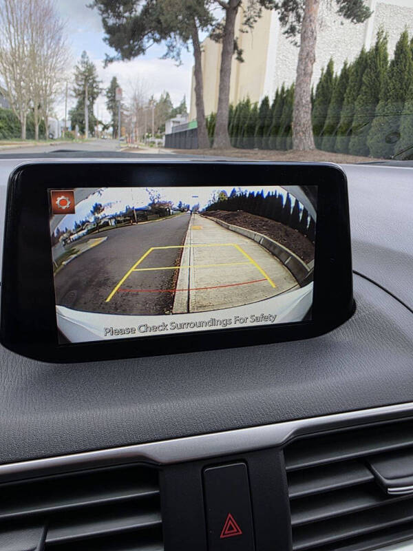 2017 Mazda MAZDA3 Touring