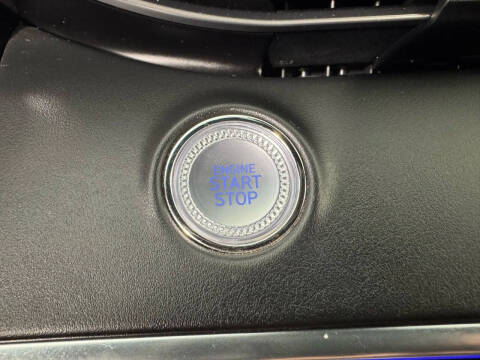 2023 Genesis GV70 2.5T Standard