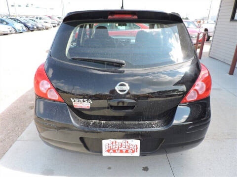 2009 Nissan Versa 1.8 S