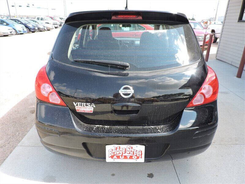 2009 Nissan Versa 1.8 S