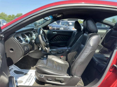 2011 Ford Mustang V6