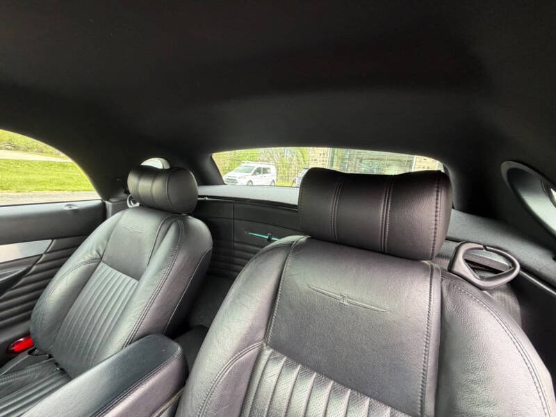 2004 Ford Thunderbird Deluxe