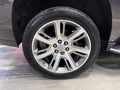 2016 Cadillac Escalade Luxury Collection