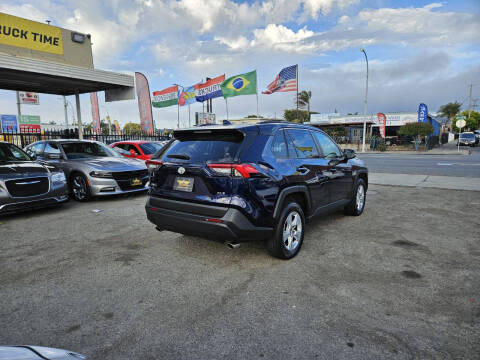 2020 Toyota RAV4 XLE