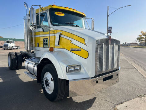 2002 Kenowrth T800 Single Axle for sale at Money Trucks Inc in Hill City KS