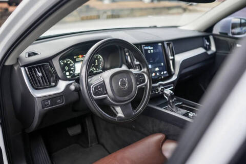 2019 Volvo XC60 T6 Momentum