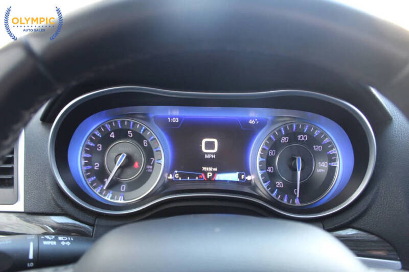 2017 Chrysler 300 Limited