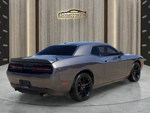 2016 Dodge Challenger SXT