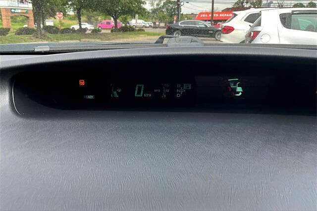 2012 Toyota Prius Plug-in Hybrid Advanced