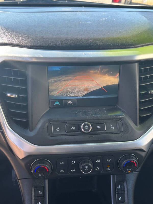 2017 GMC Acadia SLE-2