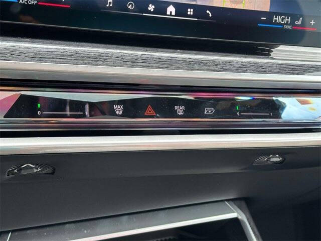 2025 BMW 7 Series 740i xDrive