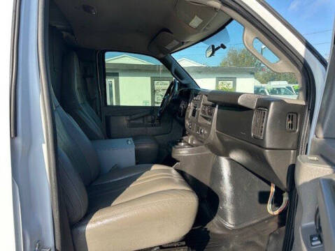 2017 Chevrolet Express 2500