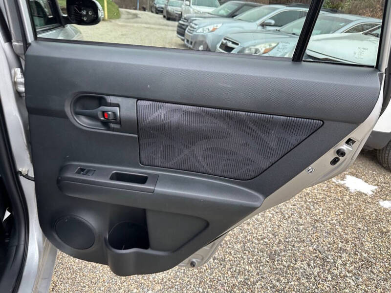 2012 Scion xB Base photo 15