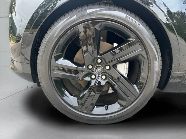 2025 Land Rover Discovery P300 Dynamic SE