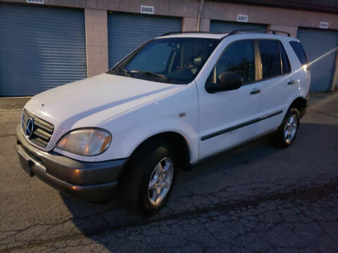 1998 Mercedes-Benz M-Class for sale at MEDINA WHOLESALE LLC in Wadsworth OH