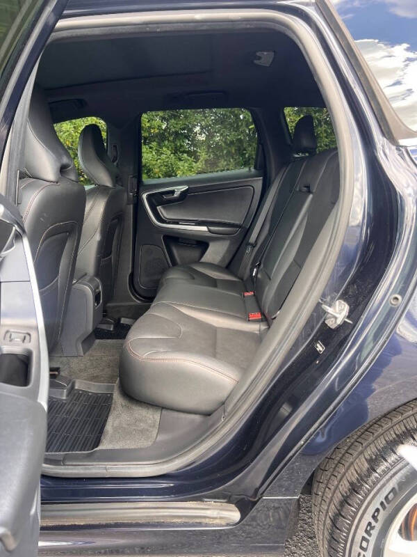 2016 Volvo XC60 T5 Drive-E Premier