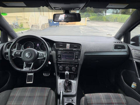 2018 Volkswagen Golf GTI S