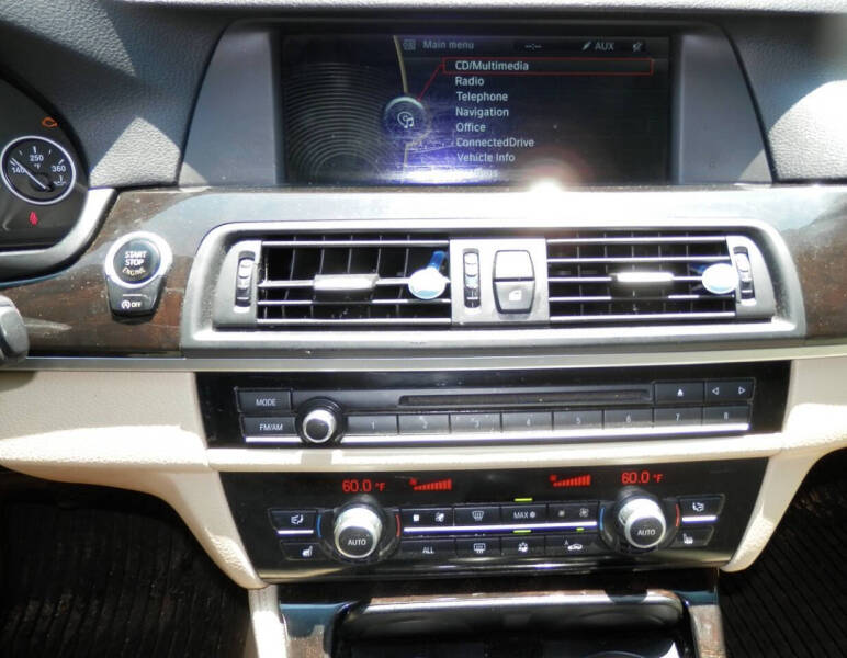 2012 BMW 5 Series 528i