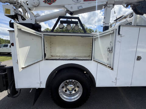2001 Peterbilt 330